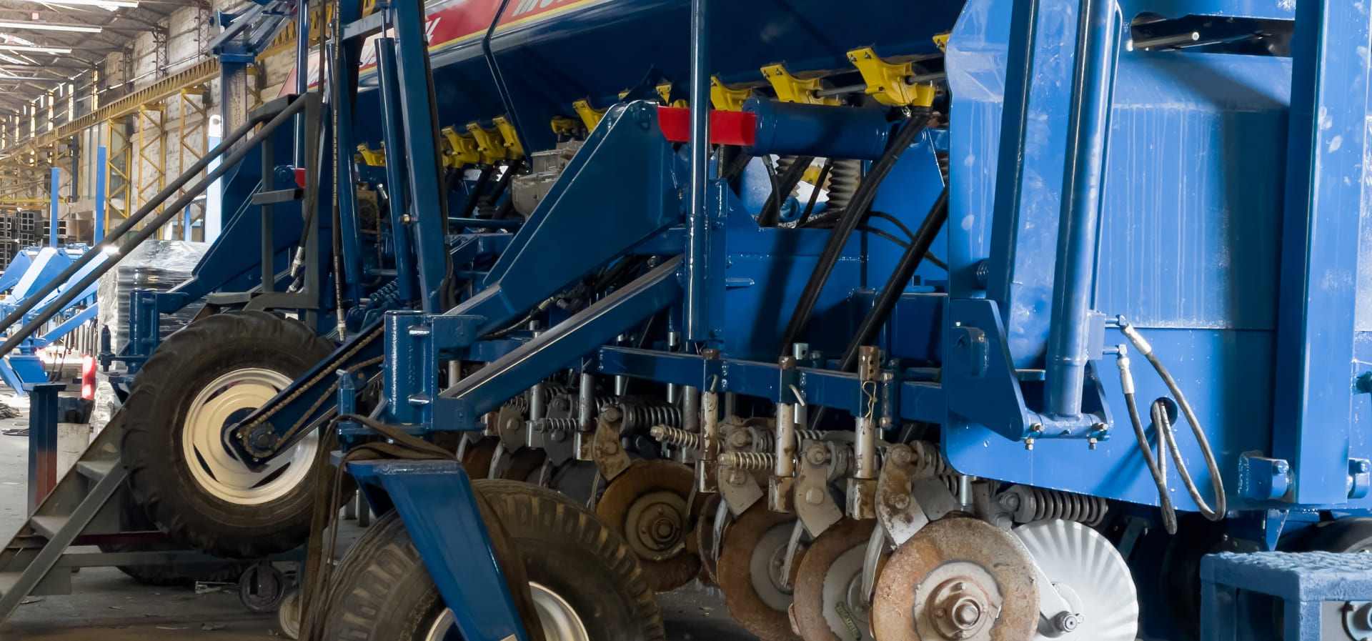 sembradora agroindustrial en proceso de terminado